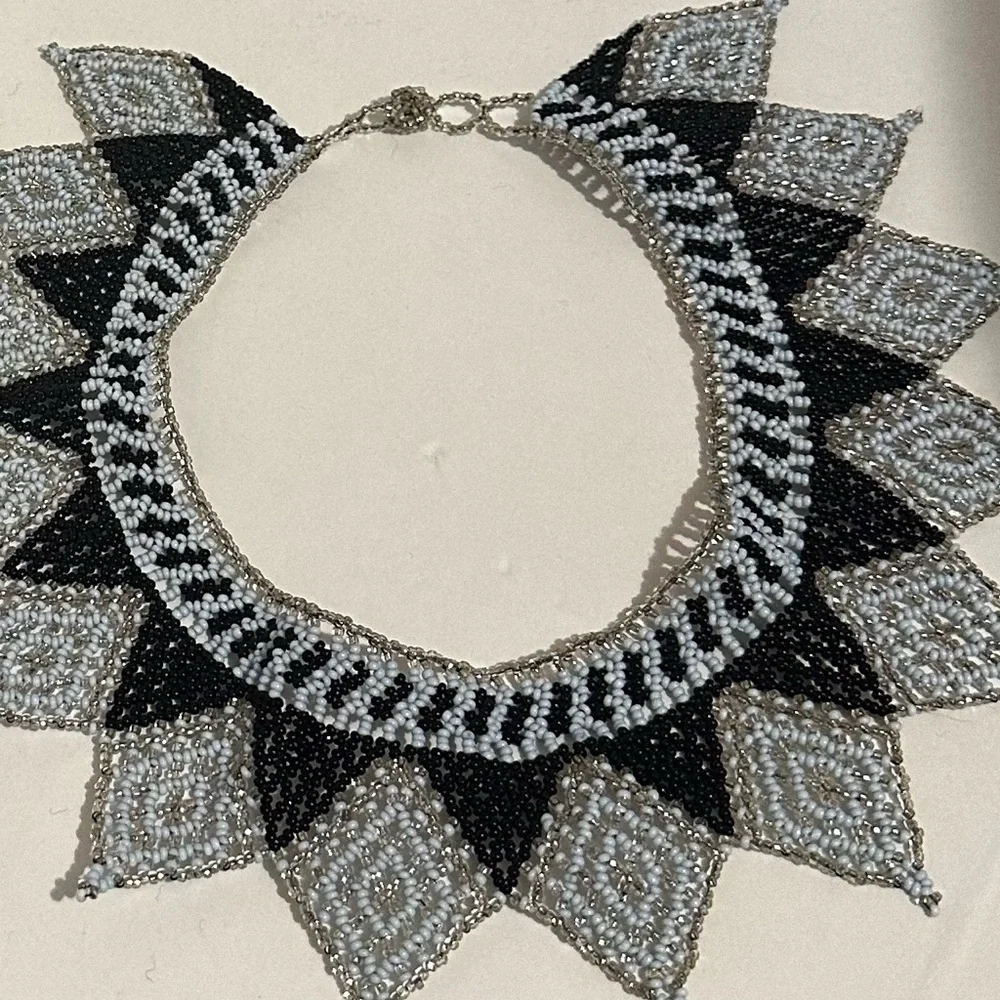 Vintage beaded collar - Picture 3 of 3